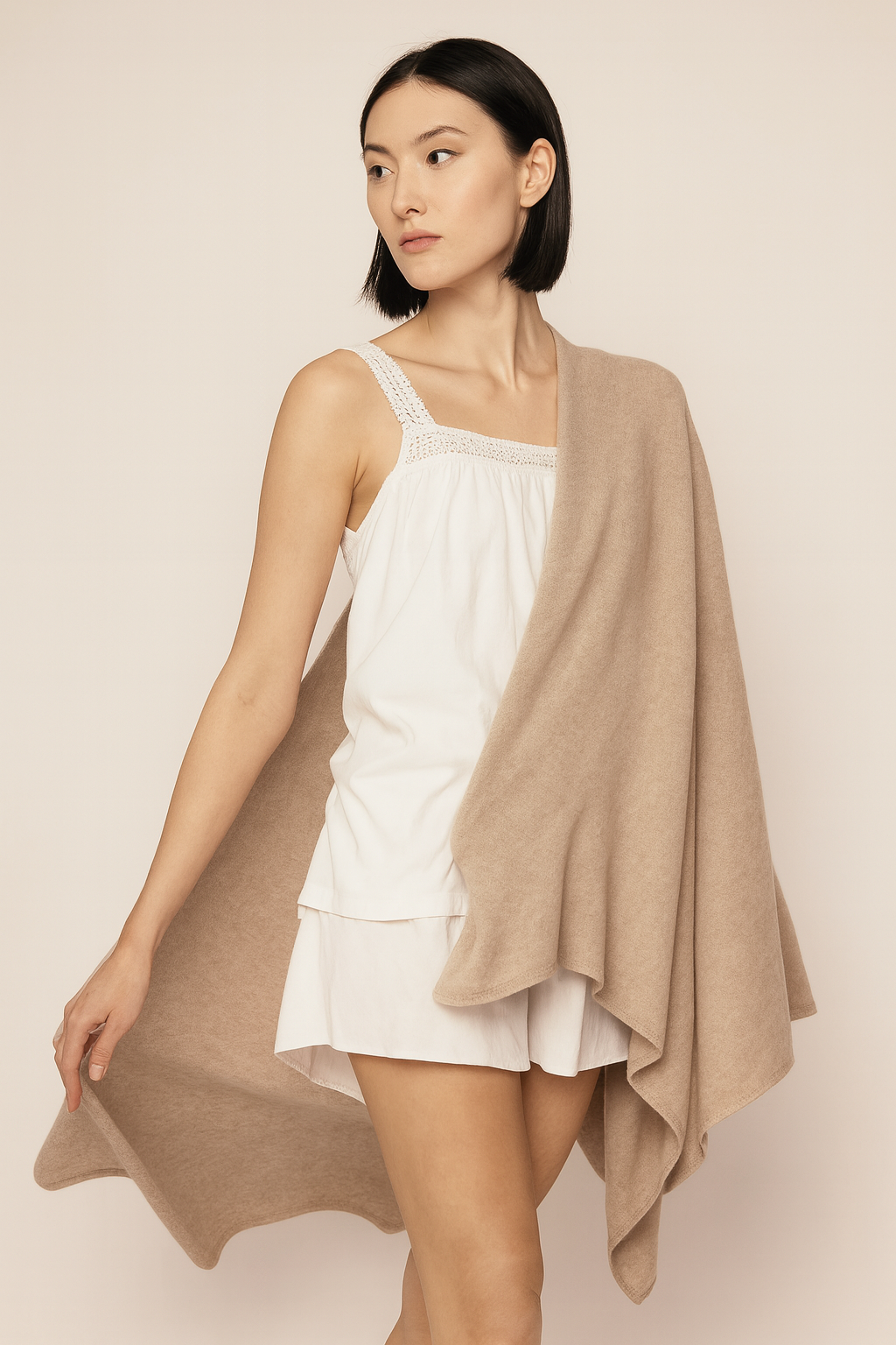 Classic Women's Cashmere Wrap - Camel